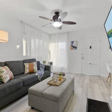 1 Block To Sand Stylish Boho Retreat